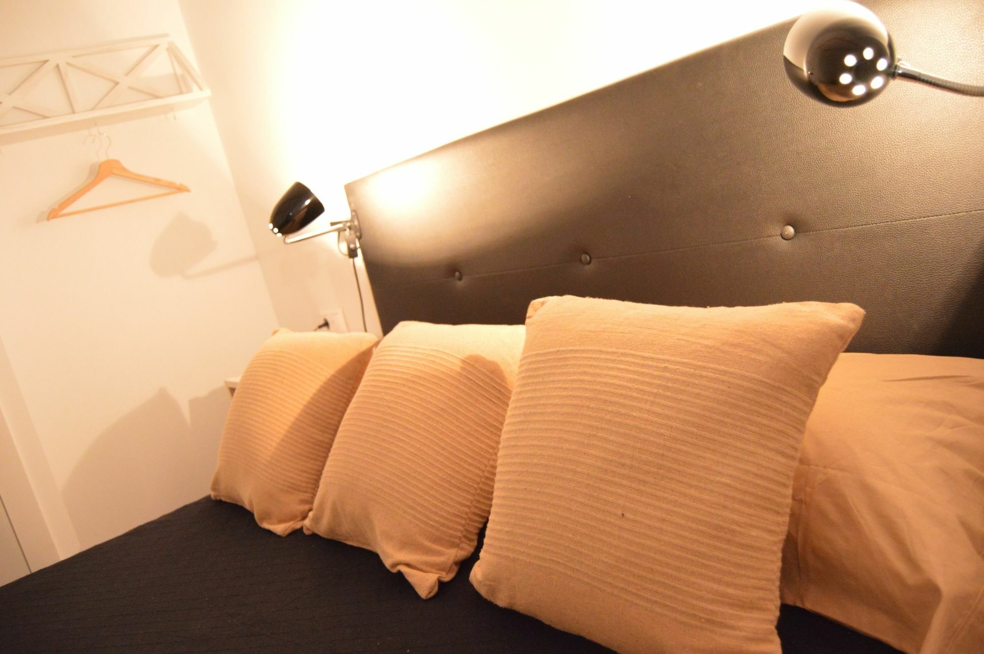 Tarragona Suites Mediona Eksteriør bilde