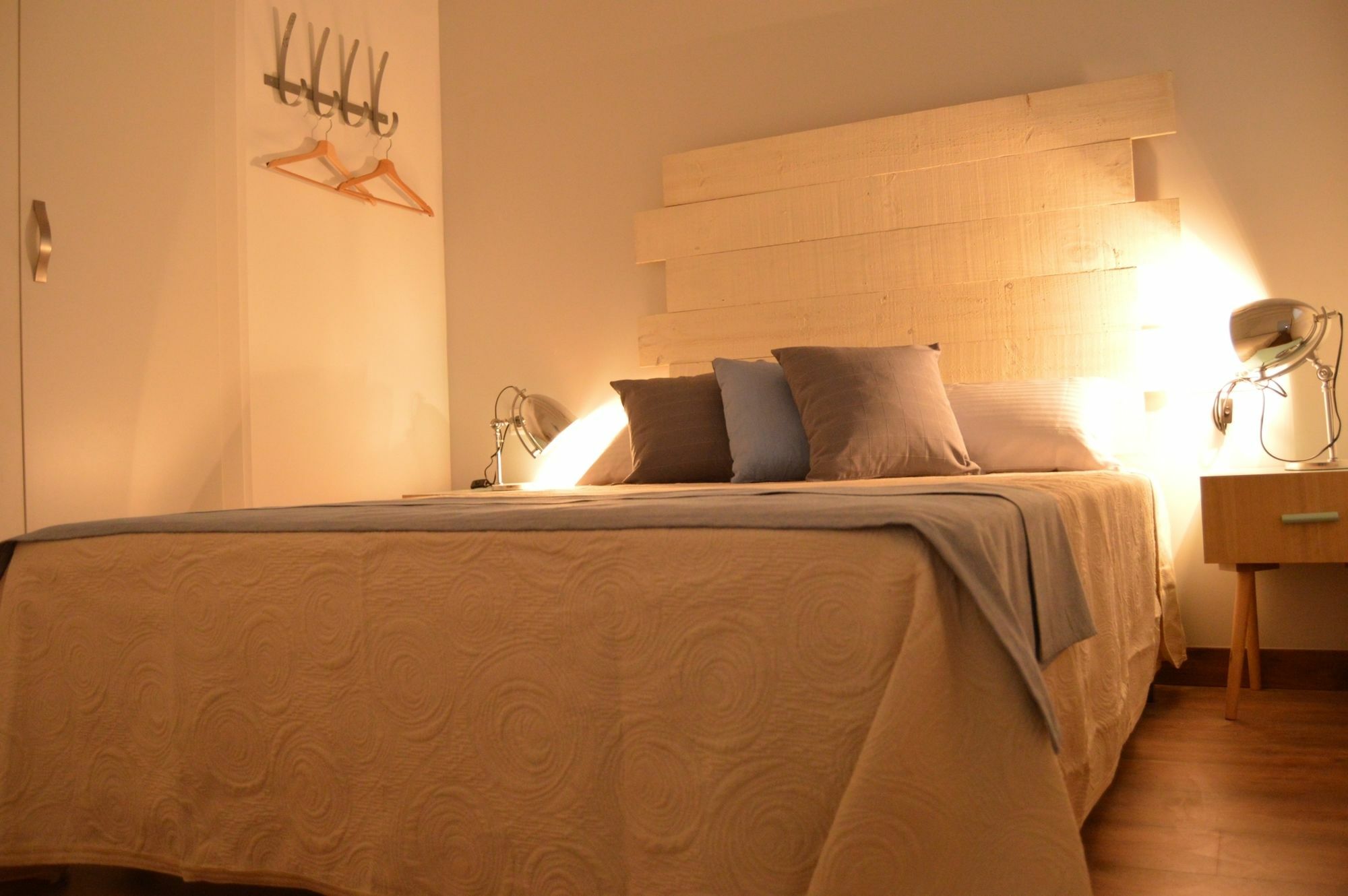 Tarragona Suites Mediona Eksteriør bilde
