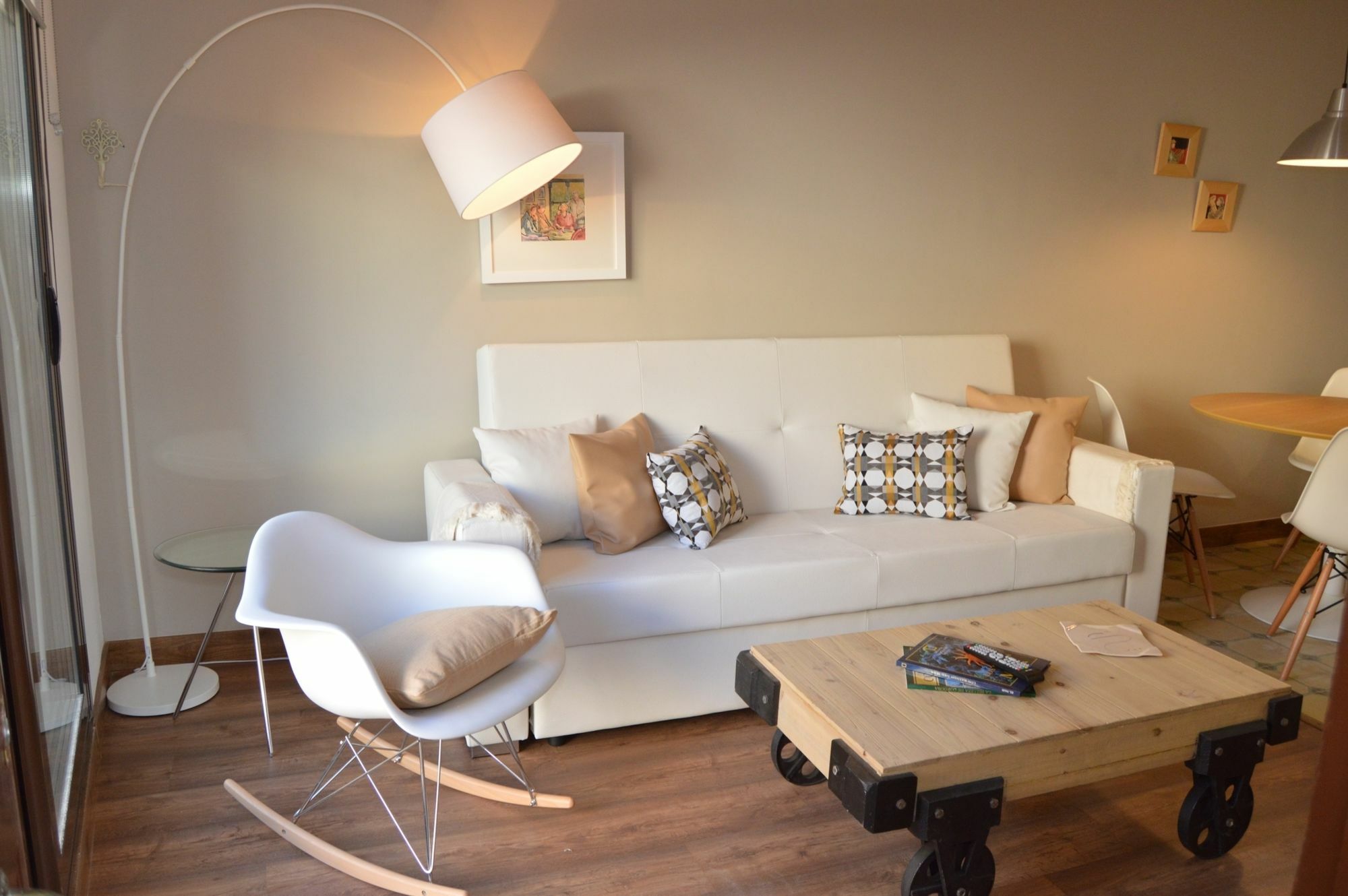 Tarragona Suites Mediona Eksteriør bilde