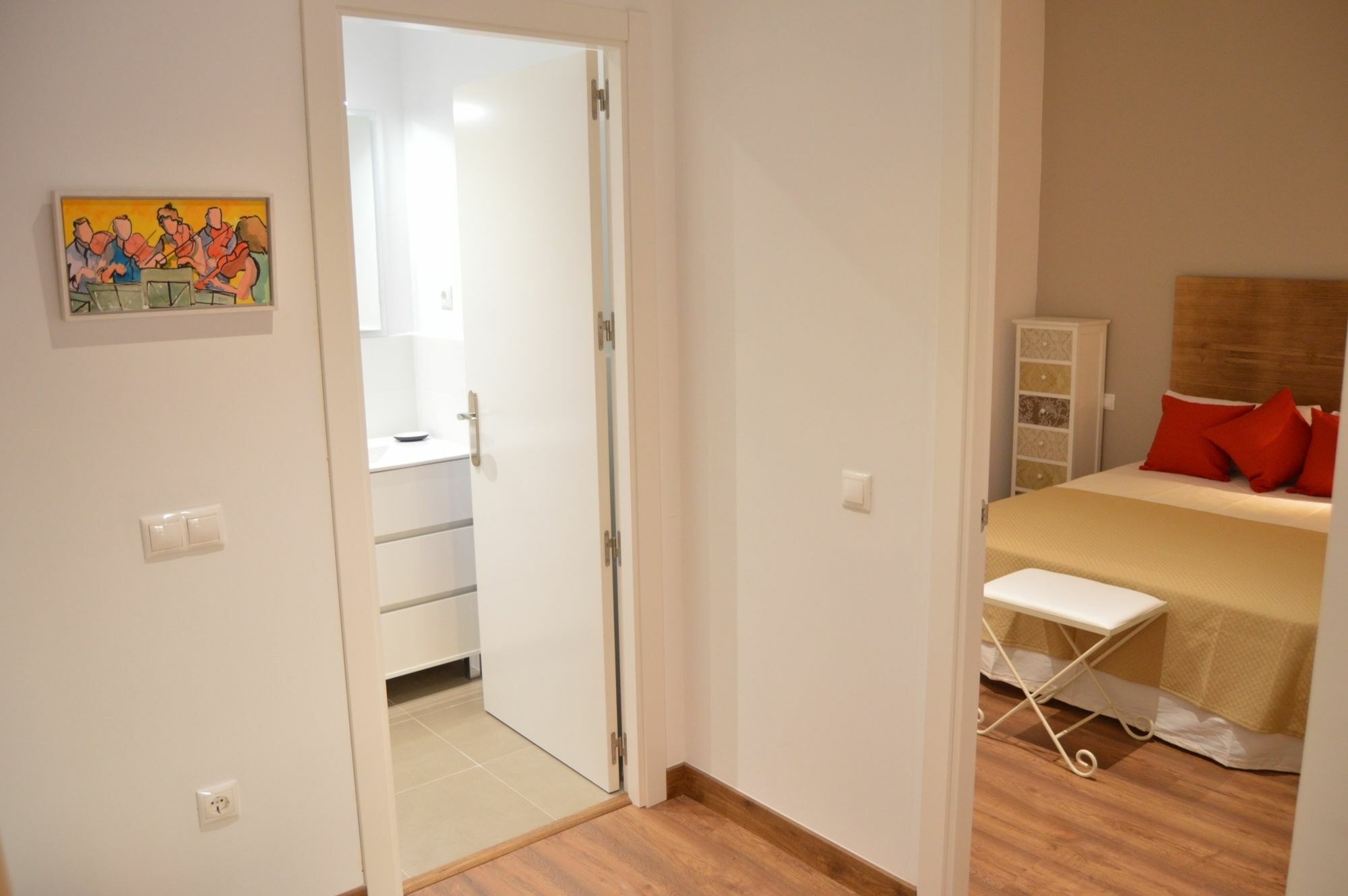 Tarragona Suites Mediona Eksteriør bilde